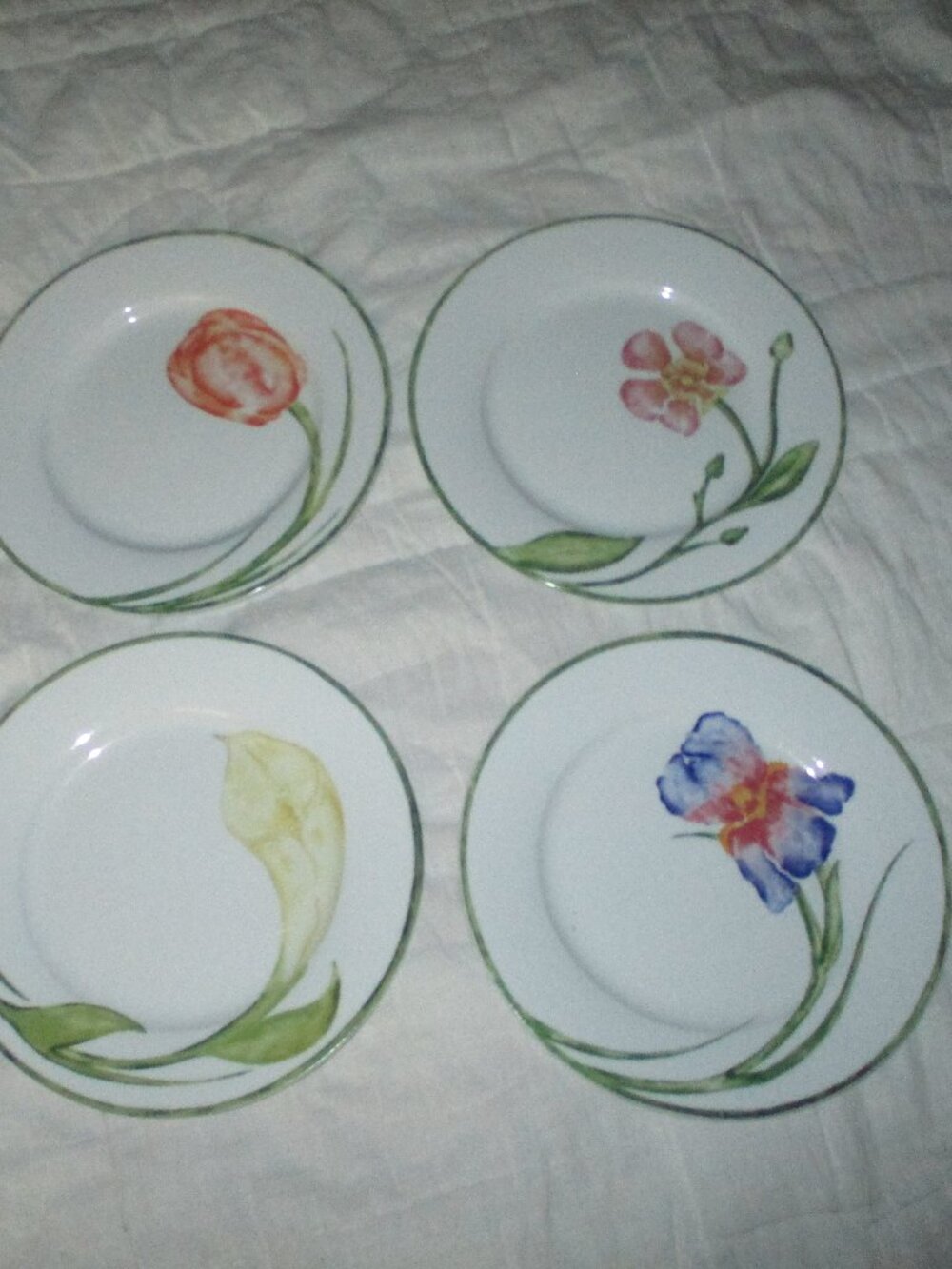 Set of 4: Pier 1 Summer “Floral” Dessert Plates